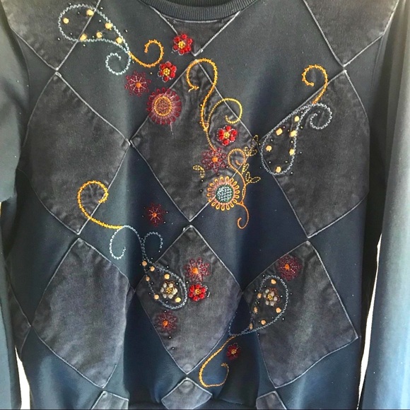 Vintage blue embroidered patchwork grandma dressy sweatshirt - Picture 2 of 5